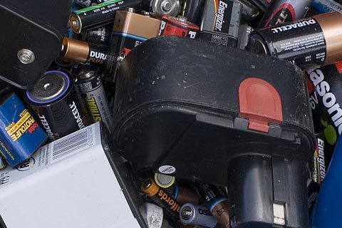 ㊣英德石牯塘动力电池回收㊣风帆Sail电动车电池回收㊣废旧电池回收